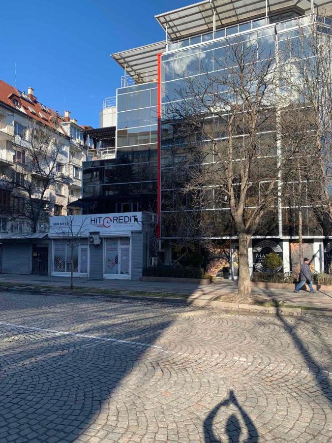 Lilia 3 Self-Check In Apartment With Hot Water Despite Prevention In The Neighborhood, Food And Drink Shop Open Until 10 Pm And Free Parking Area Next Ot 24 Hours Food And Drink Shop And Free Parking Area Sofia Eksteriør billede