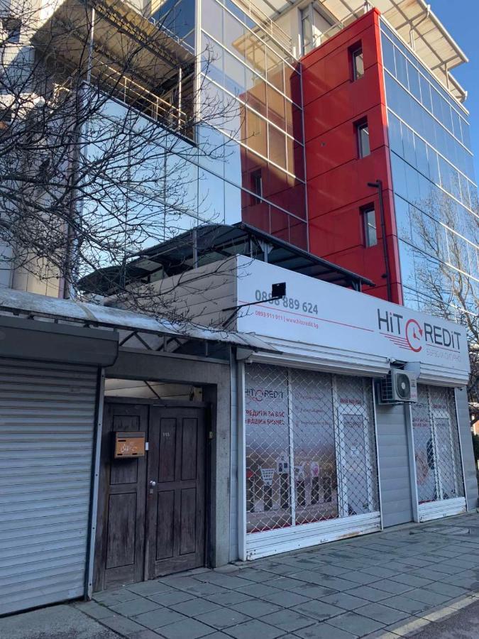 Lilia 3 Self-Check In Apartment With Hot Water Despite Prevention In The Neighborhood, Food And Drink Shop Open Until 10 Pm And Free Parking Area Next Ot 24 Hours Food And Drink Shop And Free Parking Area Sofia Eksteriør billede