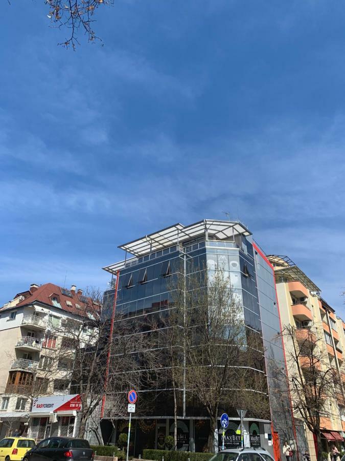 Lilia 3 Self-Check In Apartment With Hot Water Despite Prevention In The Neighborhood, Food And Drink Shop Open Until 10 Pm And Free Parking Area Next Ot 24 Hours Food And Drink Shop And Free Parking Area Sofia Eksteriør billede