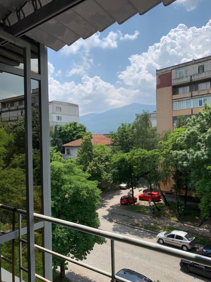 Lilia 3 Self-Check In Apartment With Hot Water Despite Prevention In The Neighborhood, Food And Drink Shop Open Until 10 Pm And Free Parking Area Next Ot 24 Hours Food And Drink Shop And Free Parking Area Sofia Eksteriør billede